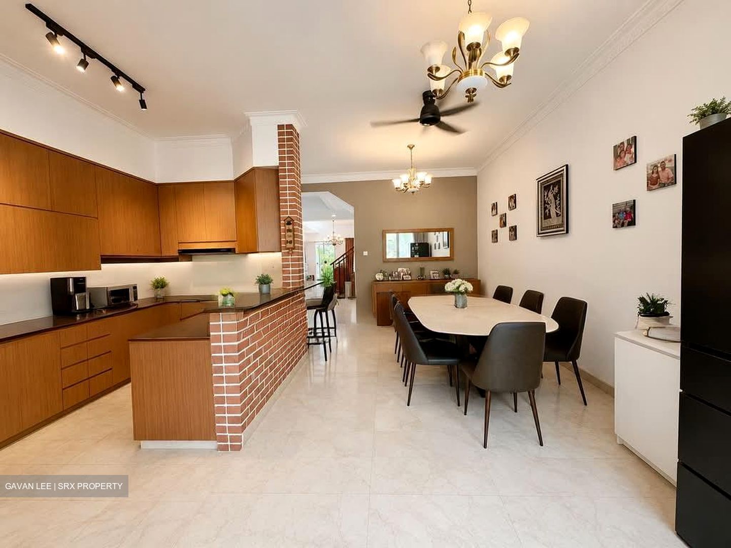 Holland Grove Road (D10), Terrace #573172931